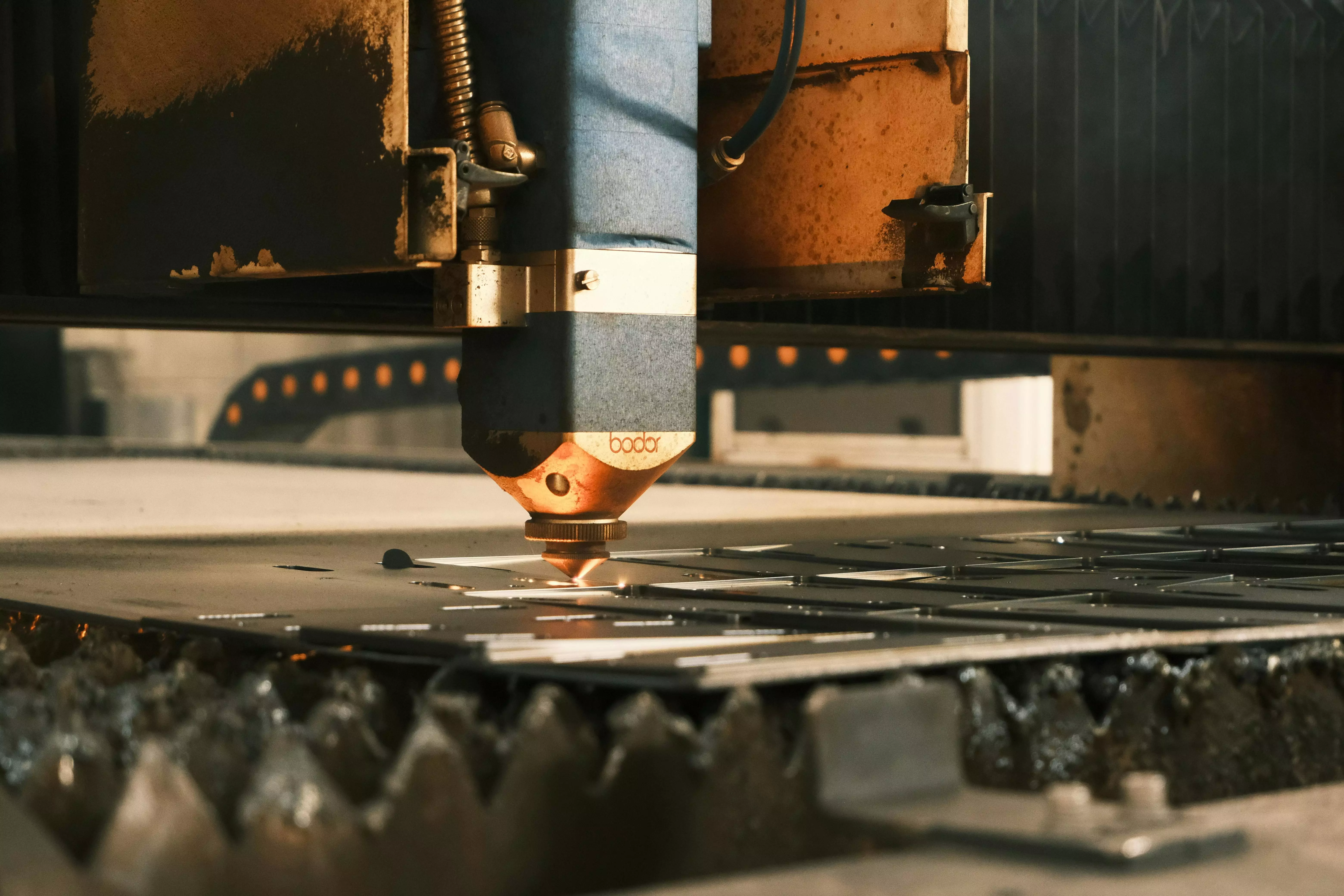 Cięcie CNC | ELMET zakład metalowy Wrocław Cięcie CNC – usługi obróbki metalu ELMET Wrocław