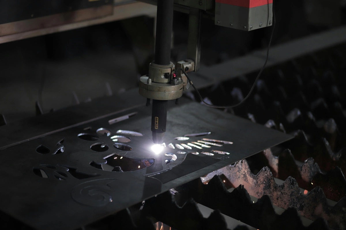 Cięcie plazmą | ELMET zakład metalowy Wrocław Cięcie plazmą – usługi obróbki metalu ELMET Wrocław