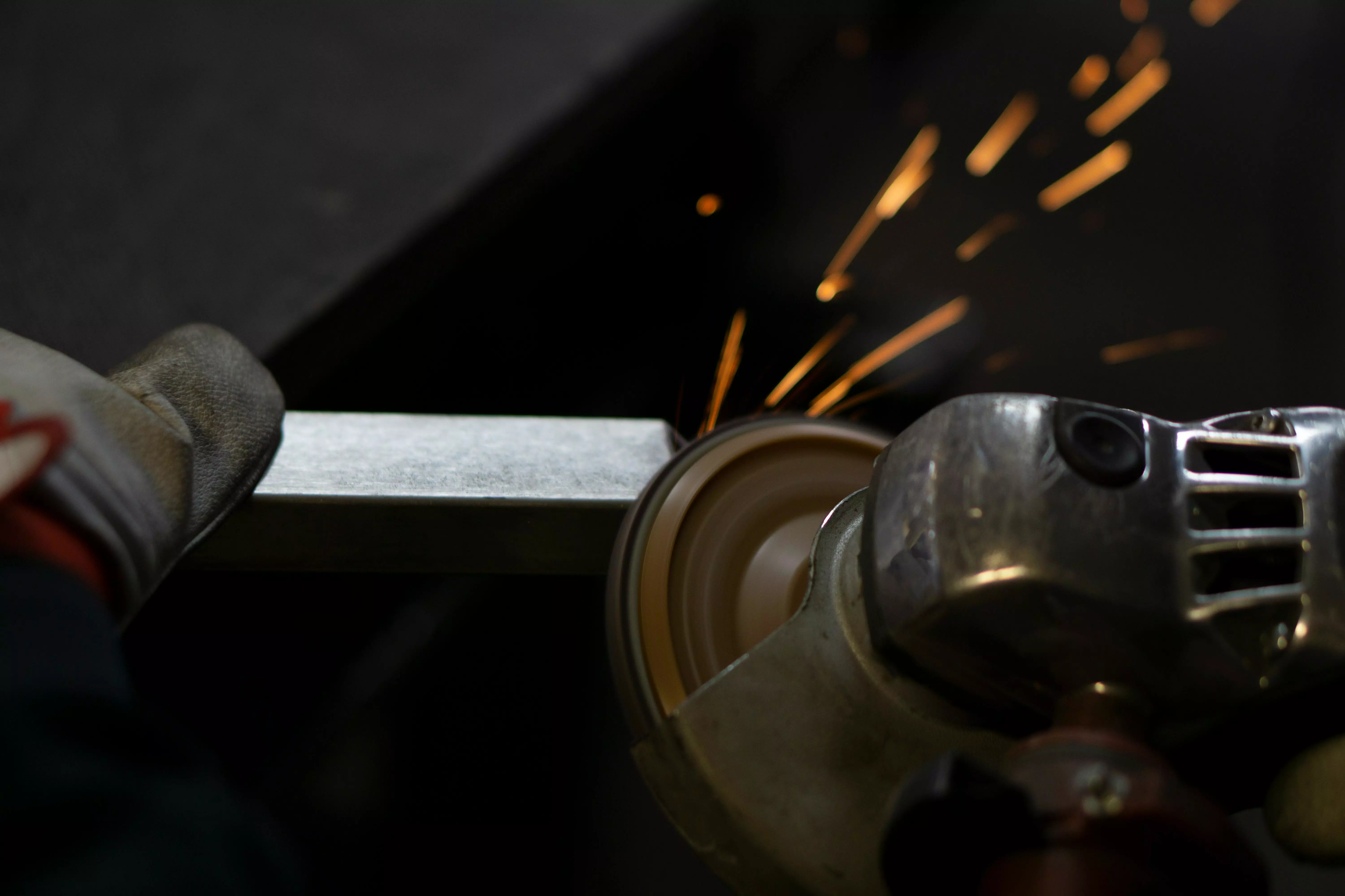 Obróbka mechaniczna | ELMET zakład metalowy Wrocław Obróbka mechaniczna – usługi obróbki metalu ELMET Wrocław